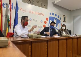 Ampliar información de El Ayuntamiento de Arnedo y Cruz Roja firman su convenio anual por importe de 15.000 euros. 