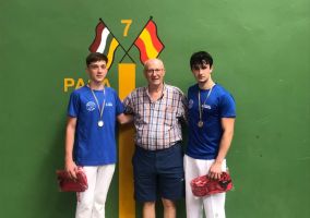 Ampliar información de Campeones Pelota Mano Cadetes