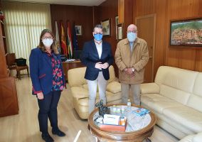 Ampliar información de Reunión de trabajo con el delegado saharaui en La Rioja, Abdalahe Hamad Ahmed.