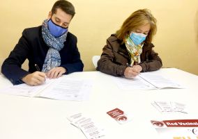 Ampliar información de Arnedo, primer municipio riojano en firmar un convenio con la Federación de Asociaciones de Vecinos de La Rioja para luchar contra la violencia de género.